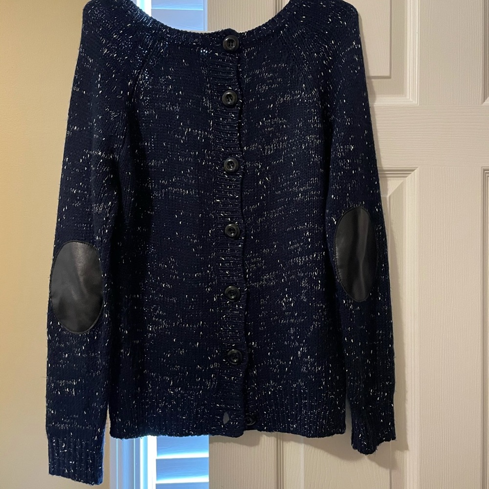 Blue Market & Spruce sweater with buttoned back